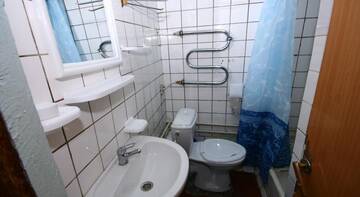 Фото номера Стандартный двухместный номер с 2 отдельными кроватями Гостиница Горные Вершины г. Домбай 2